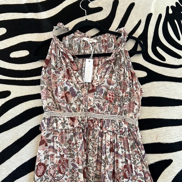 Love the label Helena dress - Picture 4 of 6